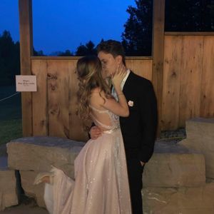 Meet your Posher, Hailey